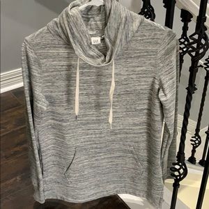 Gap Sweatshirt